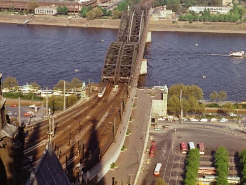 1976